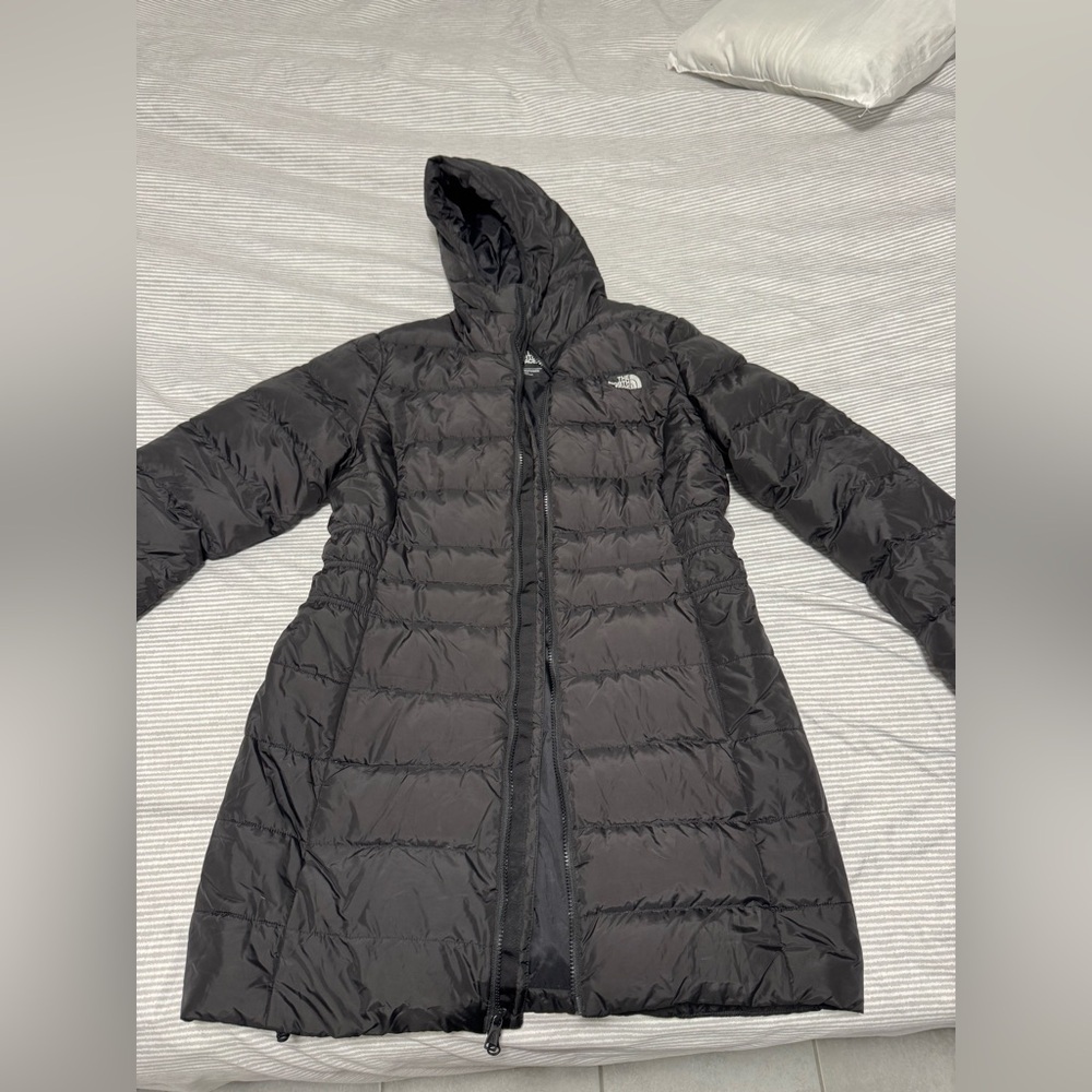 The North Face Women's Black Hooded Puffer Jacket